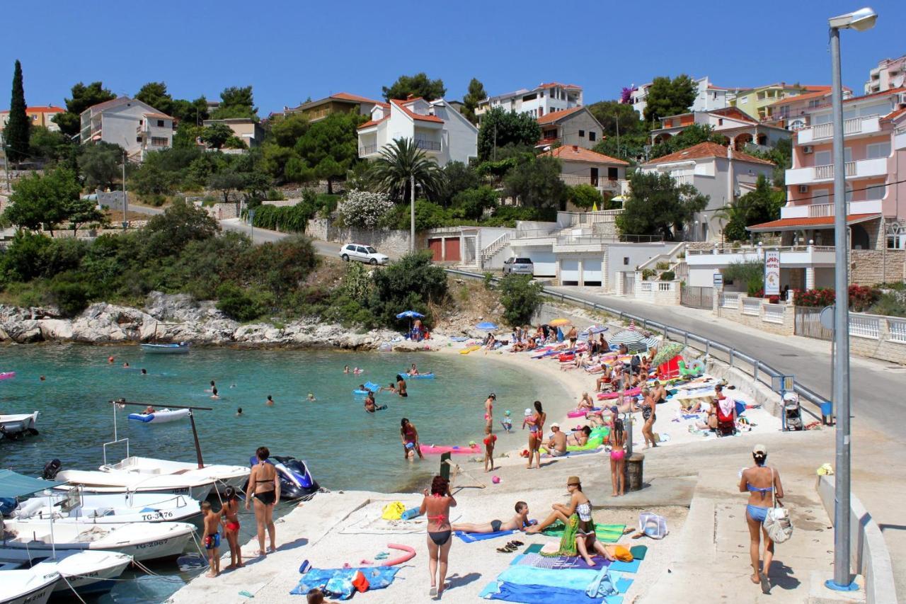 Apartments With A Parking Space Mavarstica, Ciovo - 17803 Trogir Exterior photo