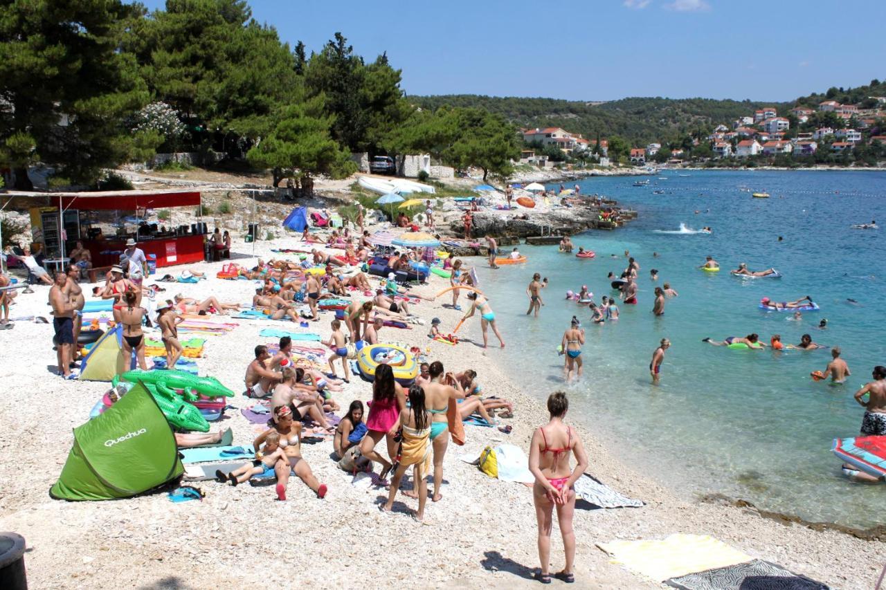 Apartments With A Parking Space Mavarstica, Ciovo - 17803 Trogir Exterior photo