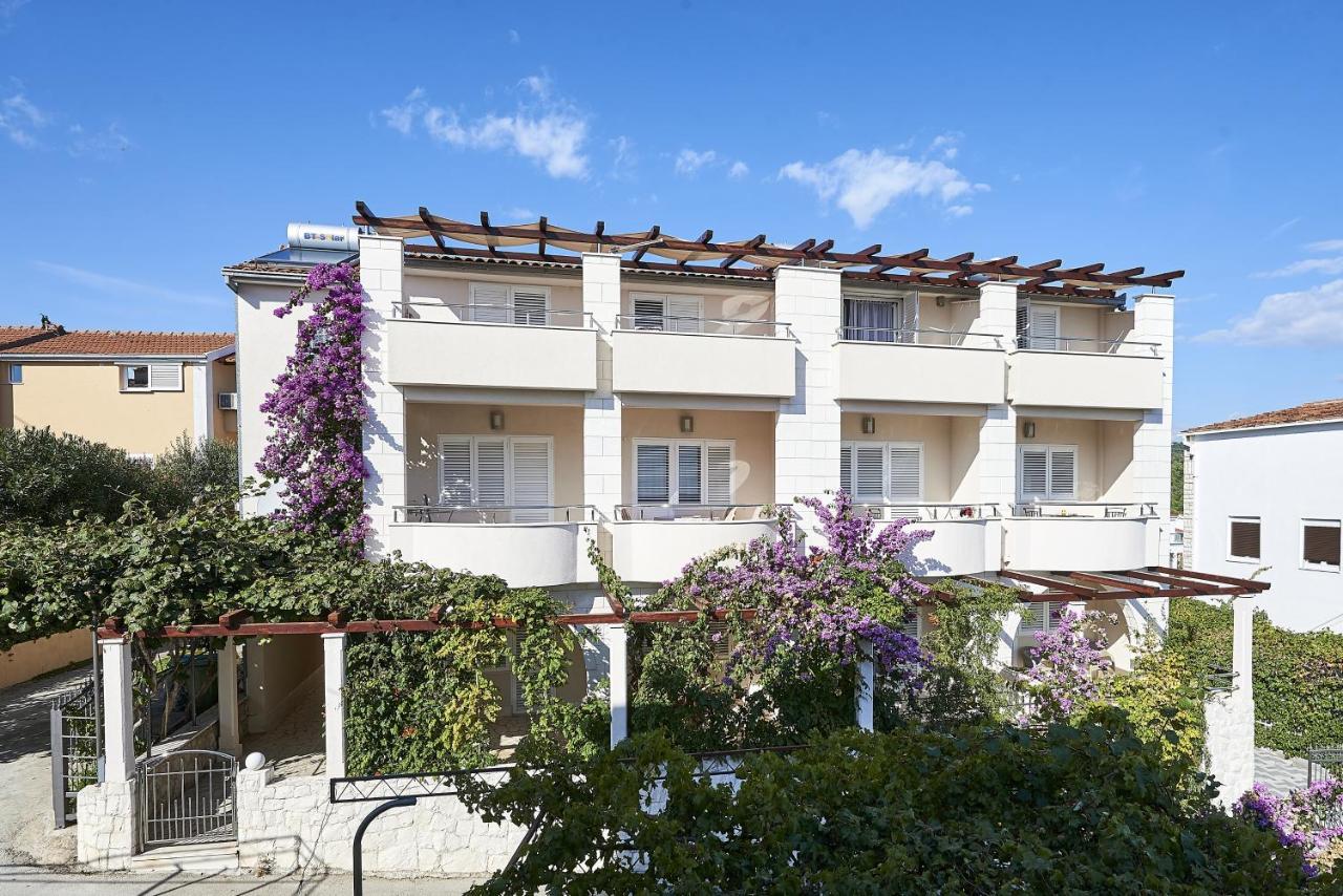 Apartments With A Parking Space Mavarstica, Ciovo - 17803 Trogir Exterior photo